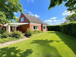 Hauptbild Wohlfühlen in Bingum - Ein modernisiertes Haus mit Platz und Potenzial!